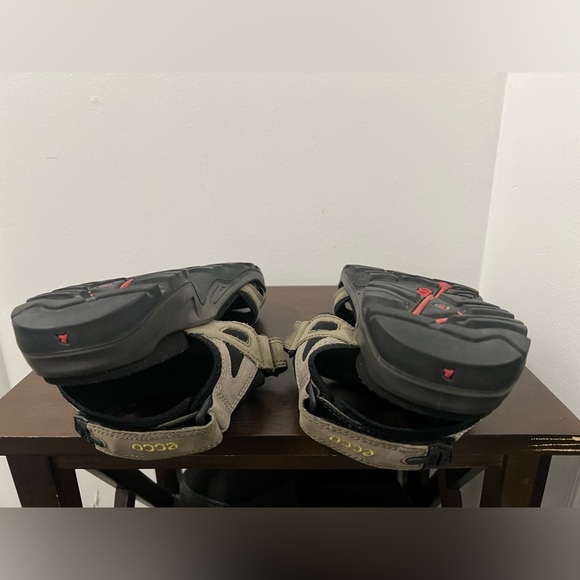 Ecco Men's Black and Tan Sandals - Picture 9 of 14